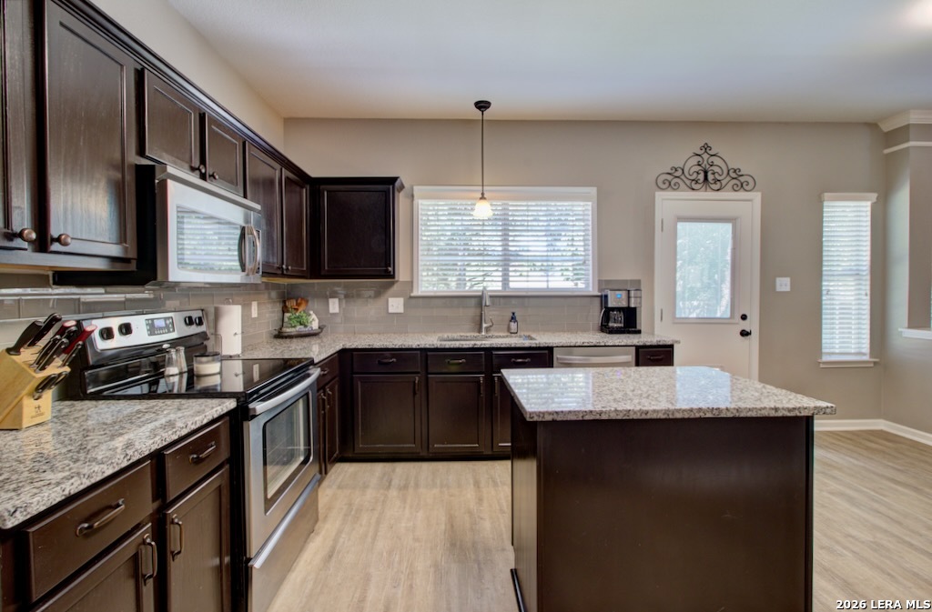 2103 Shoreham San Antonio TX 78260