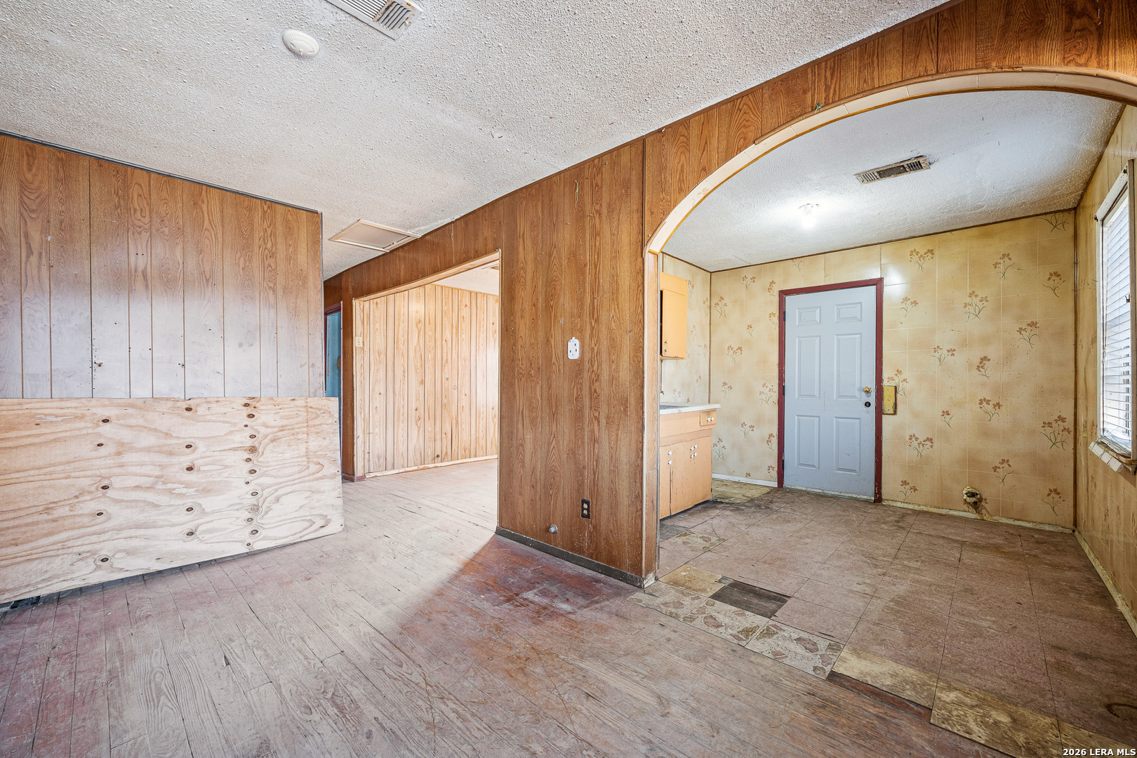 920 S San Joaquin San Antonio TX 78237