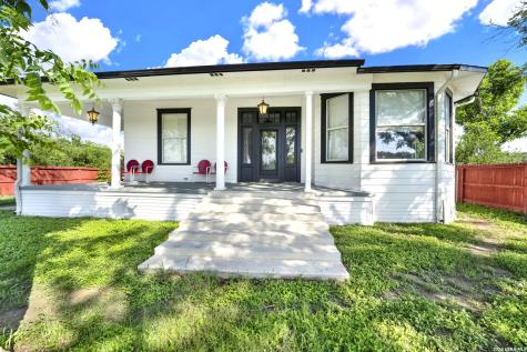 914 Gentilz Street Castroville TX 78009