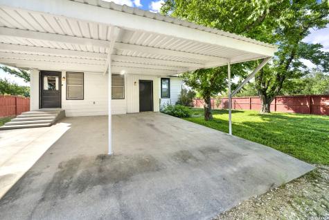 914 Gentilz Street Castroville TX 78009