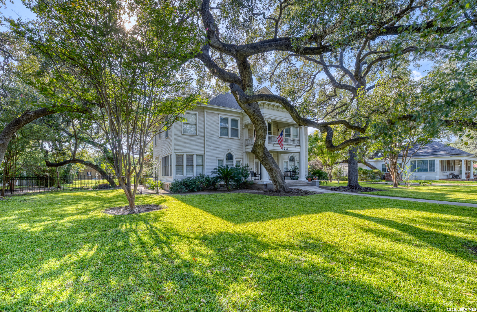 423 N Park Street Uvalde TX 78801
