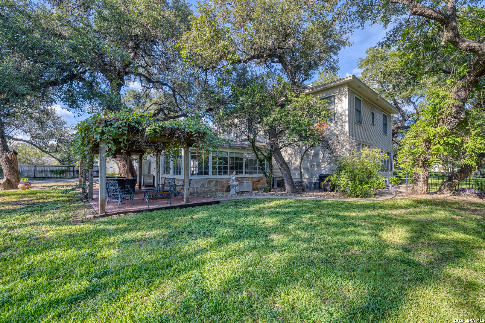 423 N Park Street Uvalde TX 78801