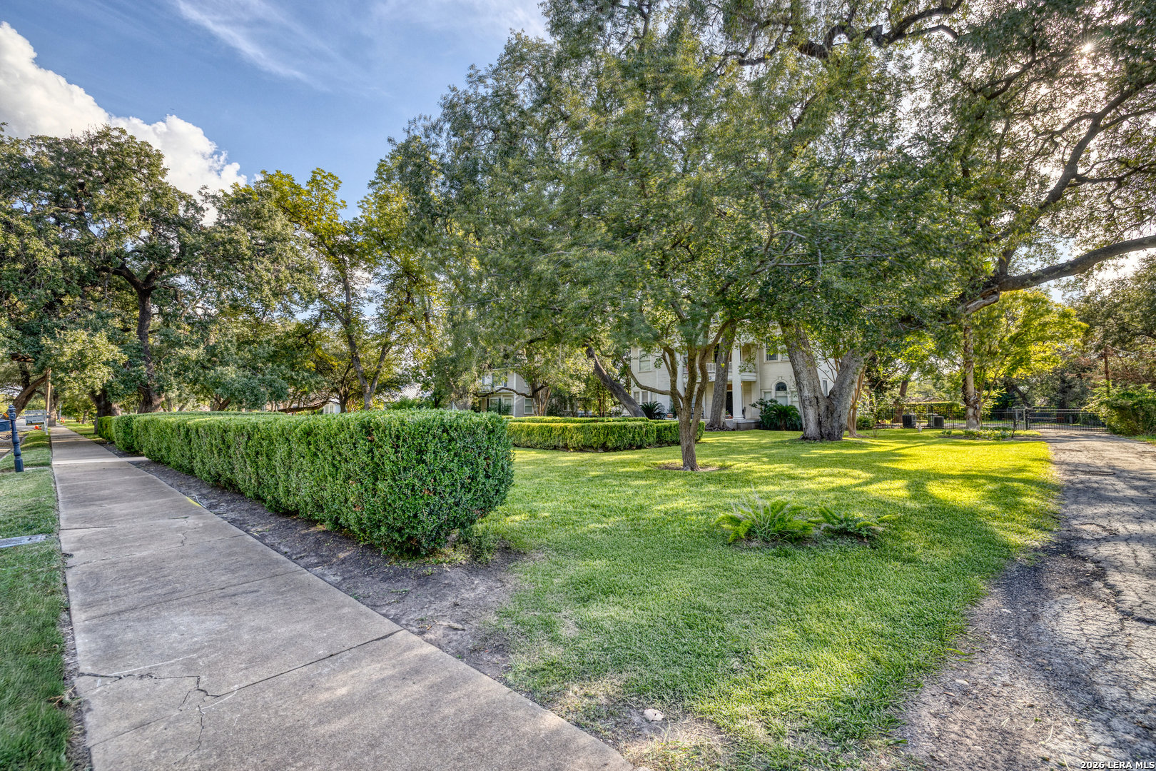 423 N Park Street Uvalde TX 78801