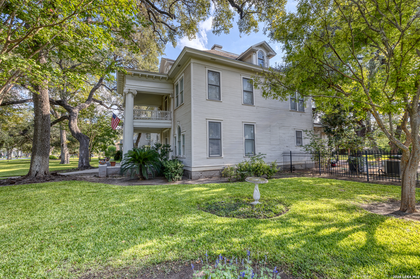 423 N Park Street Uvalde TX 78801