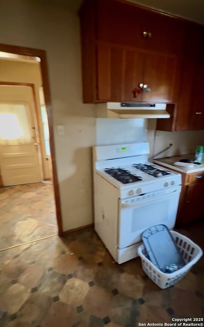 221 Somerset San Antonio TX 78211