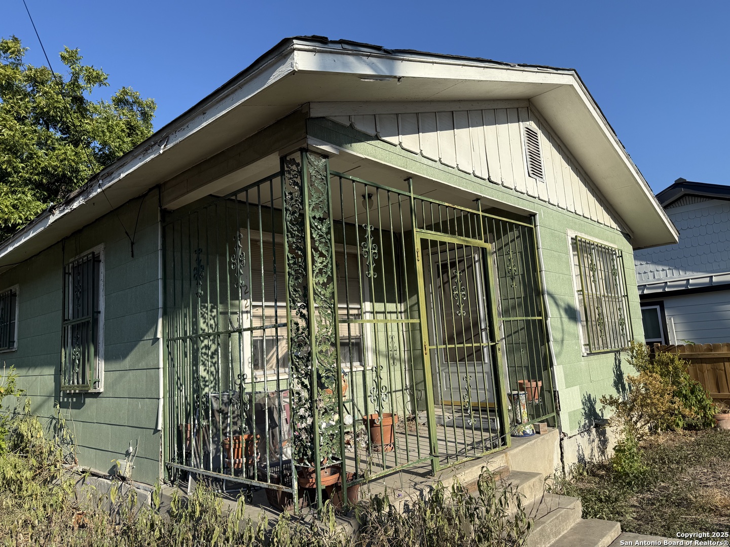 221 Somerset San Antonio TX 78211