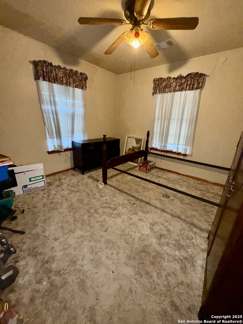 221 Somerset San Antonio TX 78211
