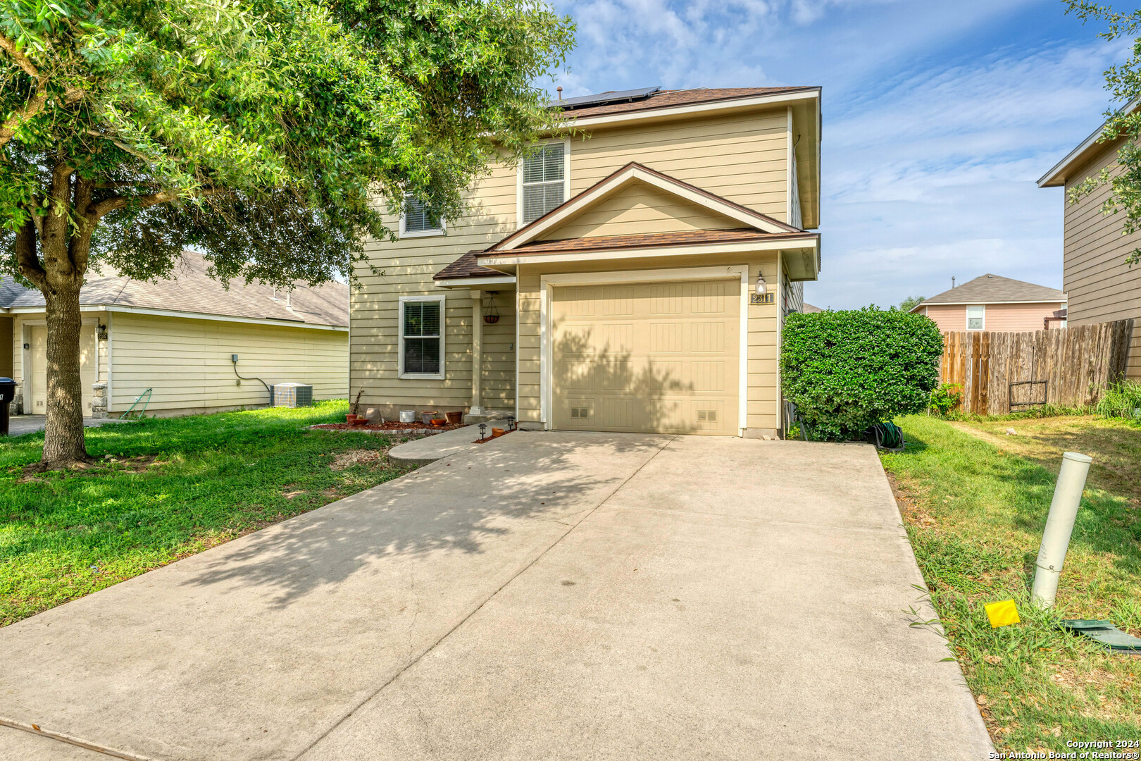 2311 Salmon Creek Converse TX 78109