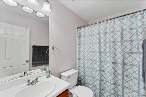 2311 Salmon Creek Converse TX 78109