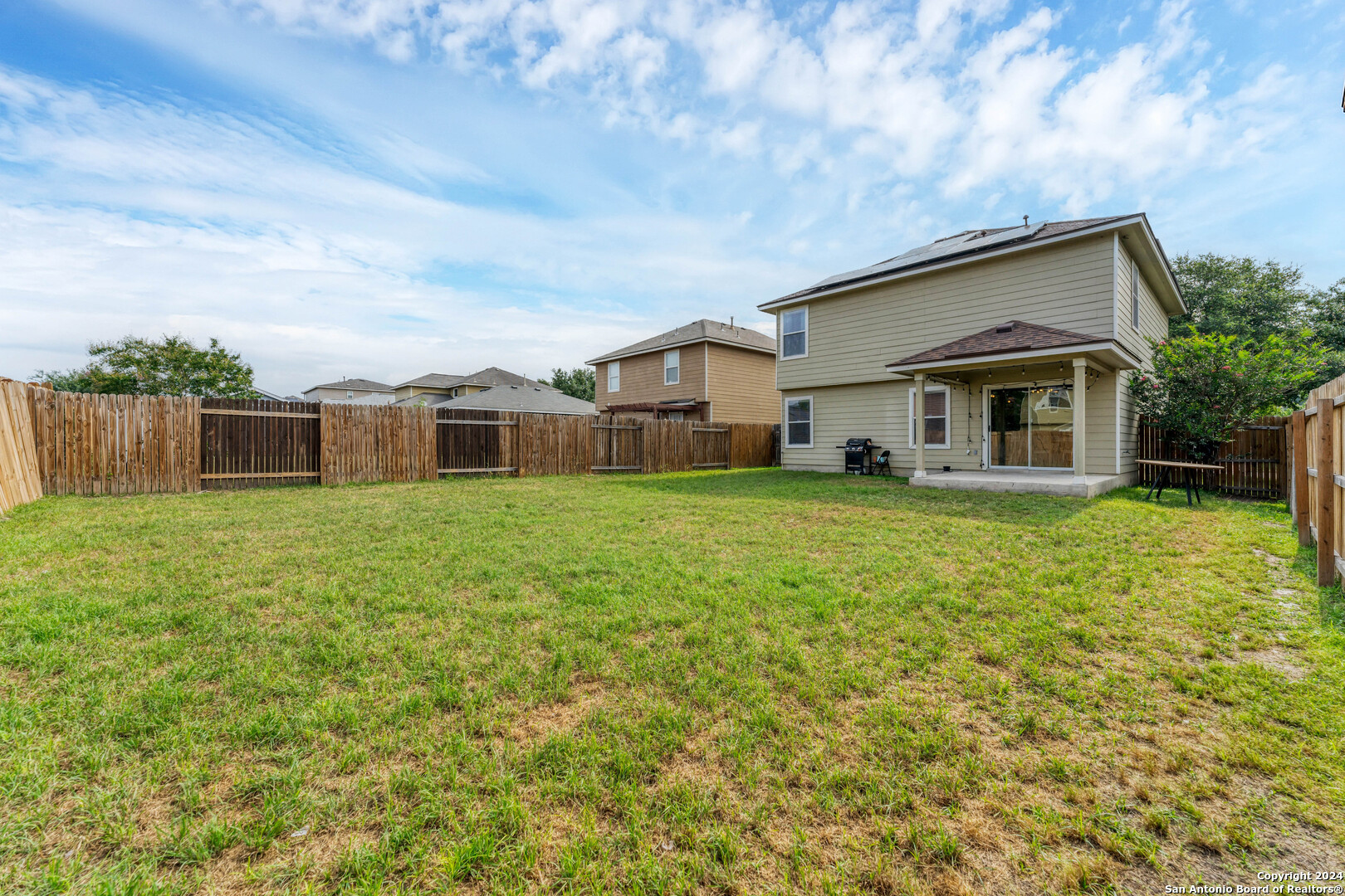 2311 Salmon Creek Converse TX 78109