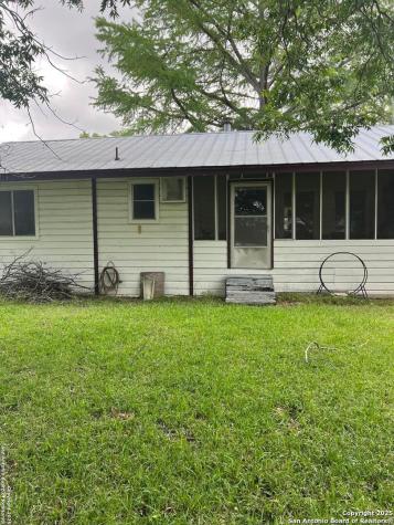 168 Water Street Pipe Creek TX 78063