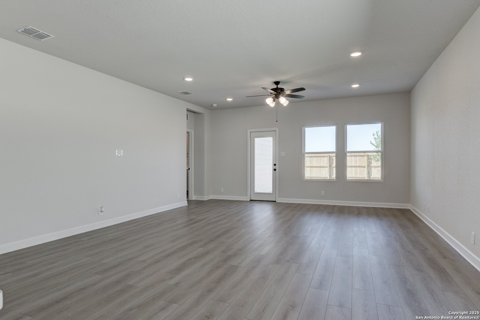 137 Beveridge Seguin TX 78155