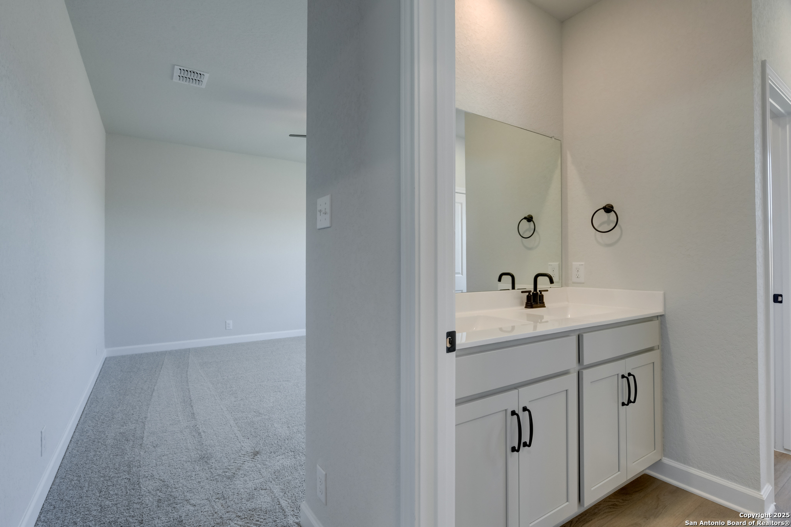 137 Beveridge Seguin TX 78155