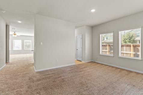 8904 Portobello Way Converse TX 78109