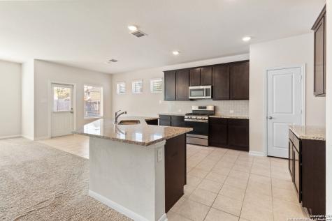 8904 Portobello Way Converse TX 78109