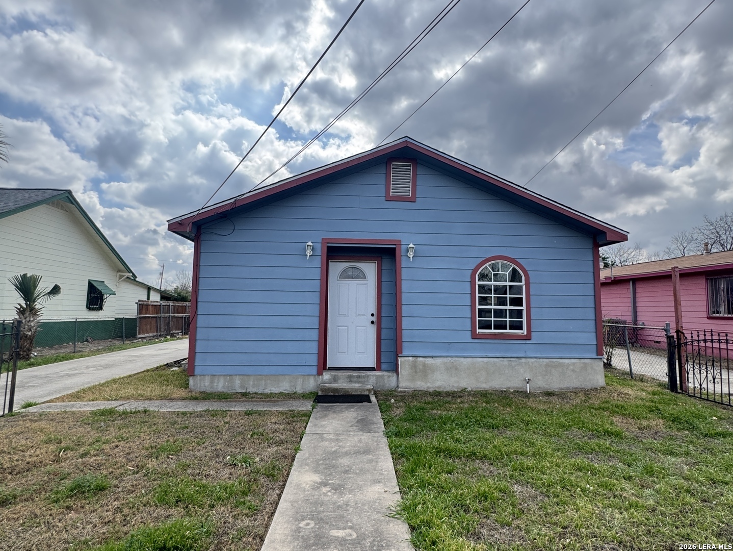 2906 W Poplar Street San Antonio TX 78207