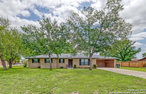 530 Ham Lane Uvalde TX 78801