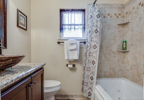 112 Shadywood Boerne TX 78006