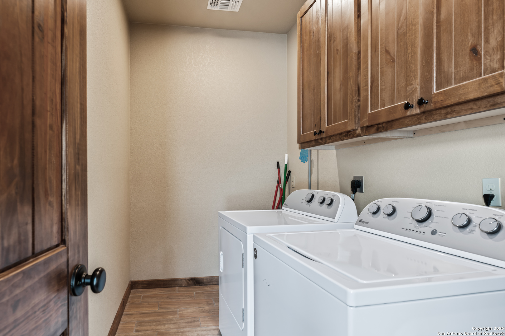 72 Mountain Laurel Concan TX 78838