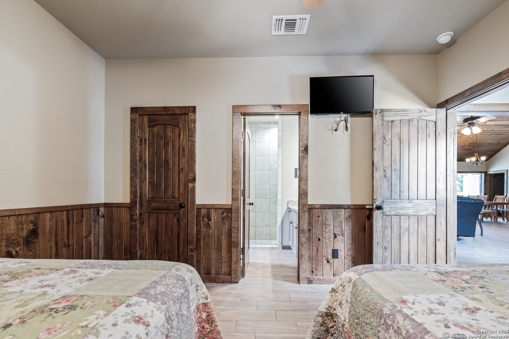 72 Mountain Laurel Concan TX 78838