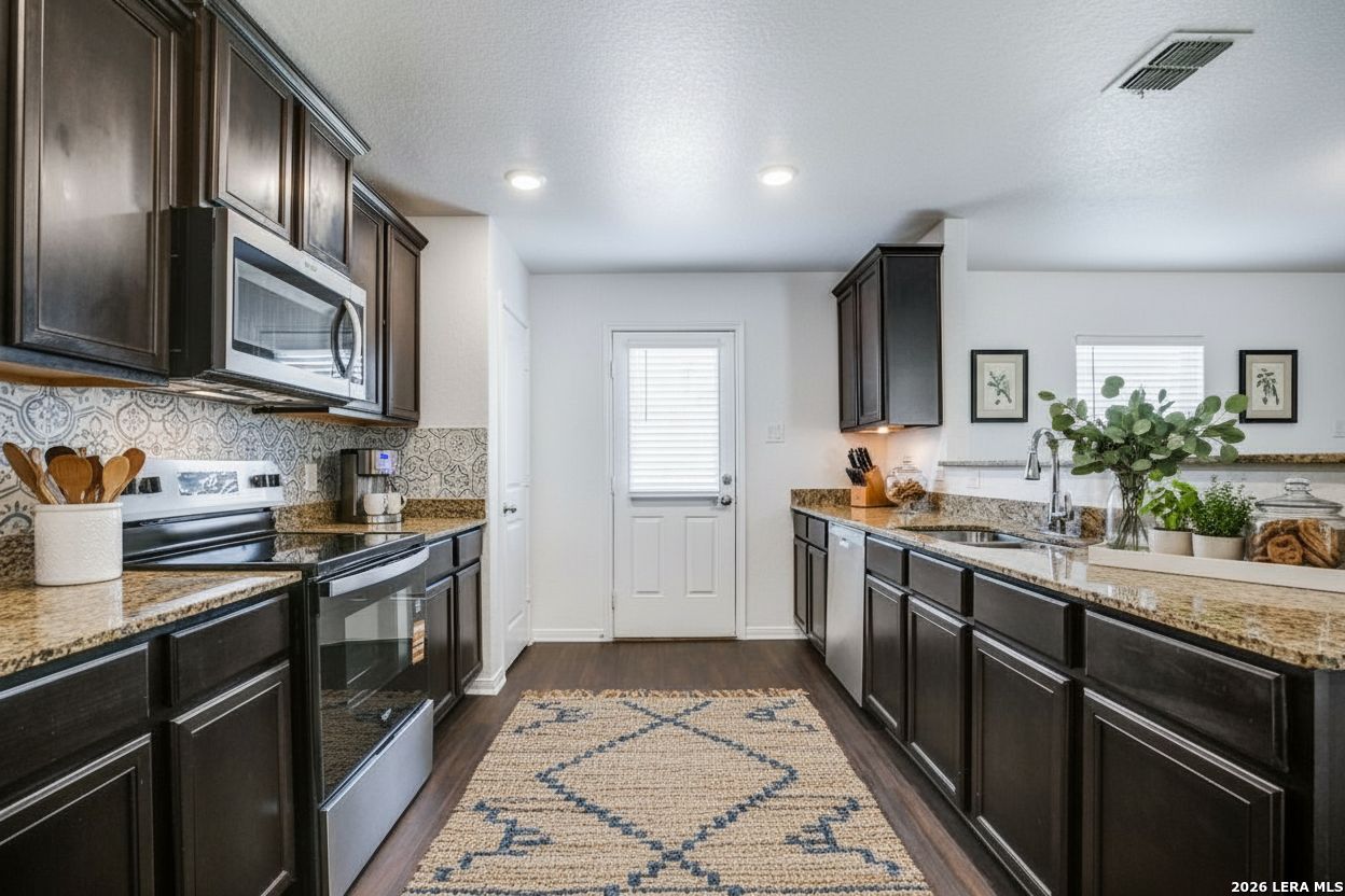 6507 Chevler San Antonio TX 78252