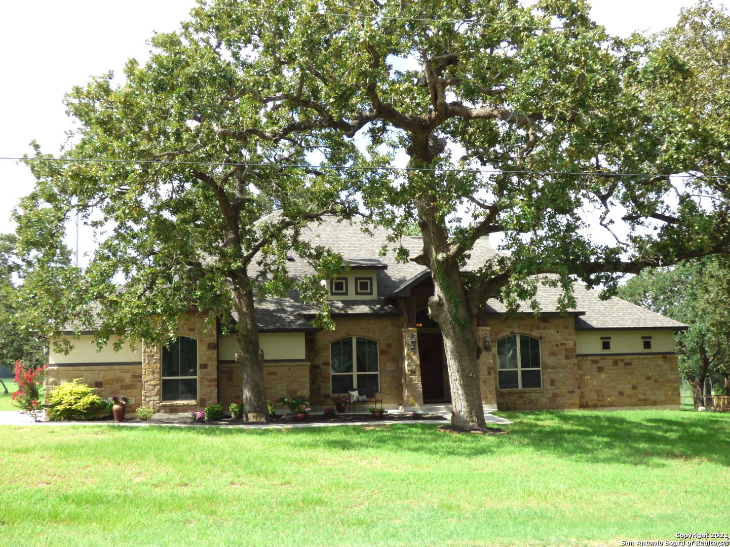 117 Miller Cove La Vernia TX 78121