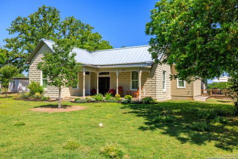 308 Oakhaven Lane Fredericksburg TX 78624