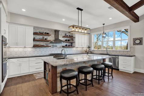 308 Oakhaven Lane Fredericksburg TX 78624