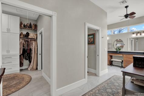 308 Oakhaven Lane Fredericksburg TX 78624