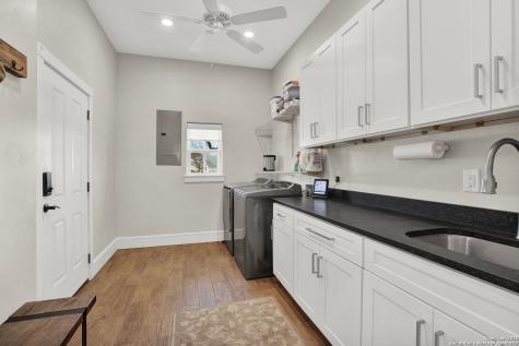 308 Oakhaven Lane Fredericksburg TX 78624