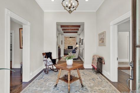 308 Oakhaven Lane Fredericksburg TX 78624