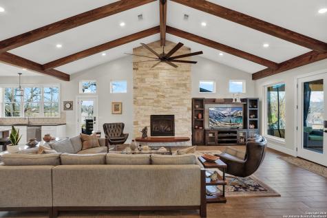 308 Oakhaven Lane Fredericksburg TX 78624