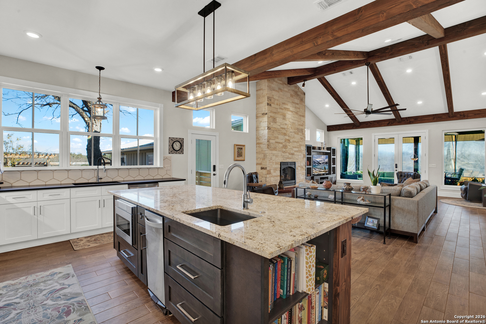 308 Oakhaven Lane Fredericksburg TX 78624