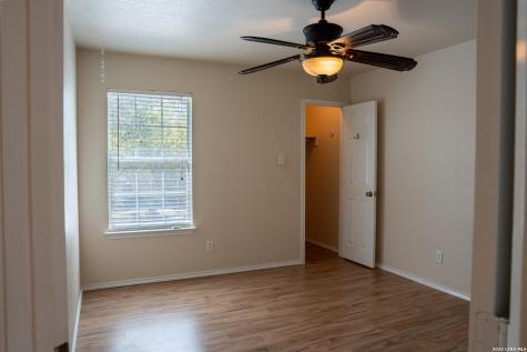 6721 Spearwood Live Oak TX 78233