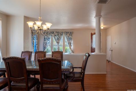 6721 Spearwood Live Oak TX 78233