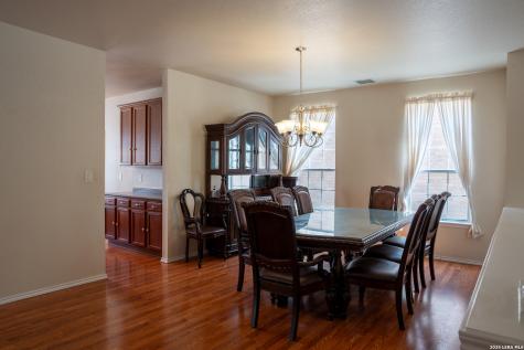 6721 Spearwood Live Oak TX 78233