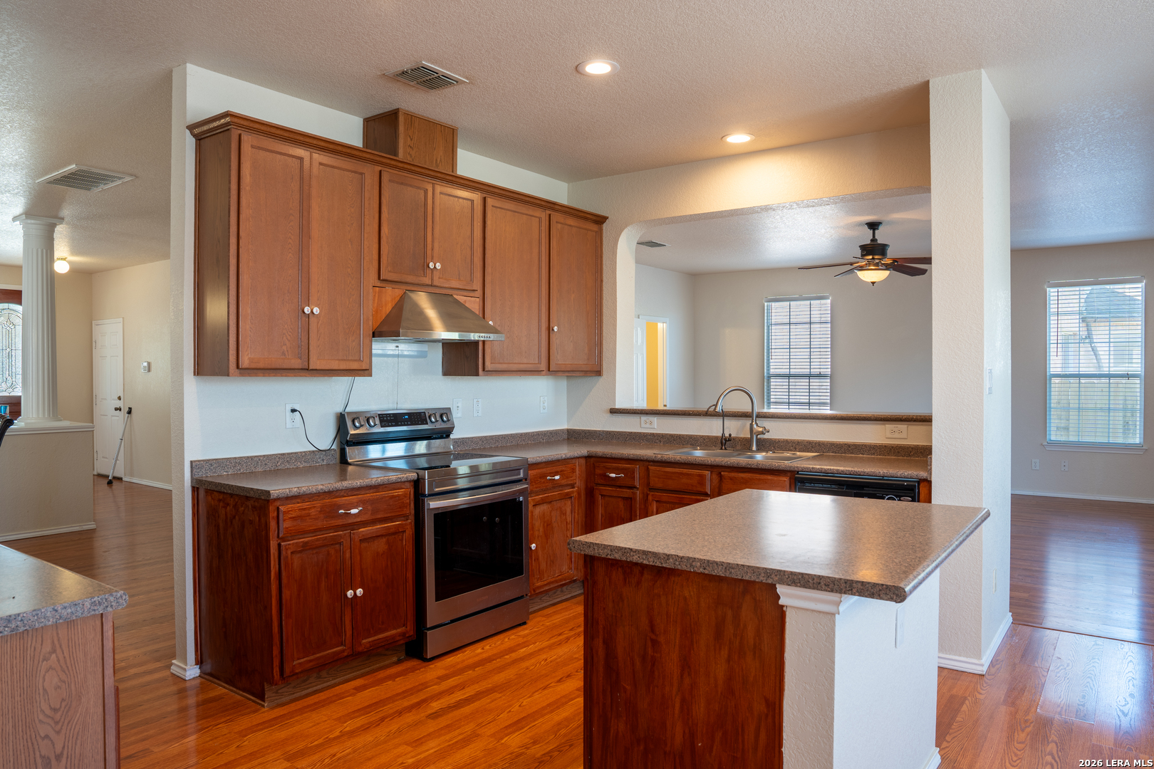 6721 Spearwood Live Oak TX 78233