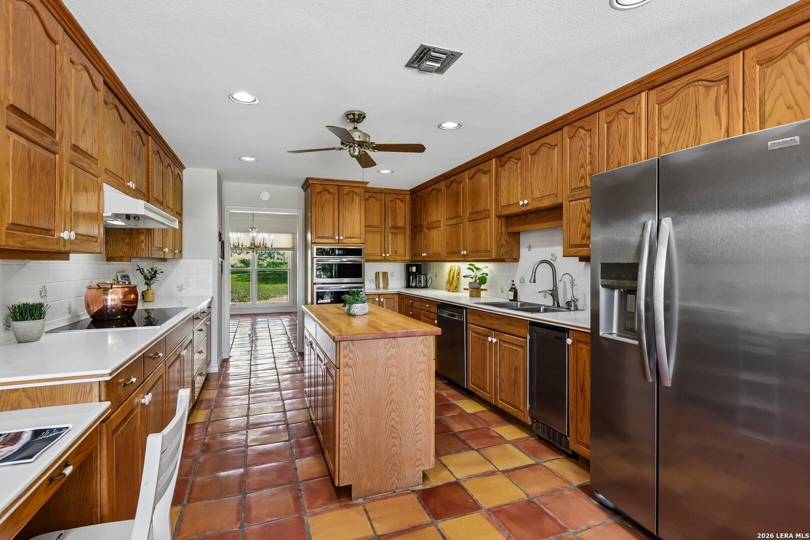 283 W Lacey Oak Parkway Kerrville TX 78028