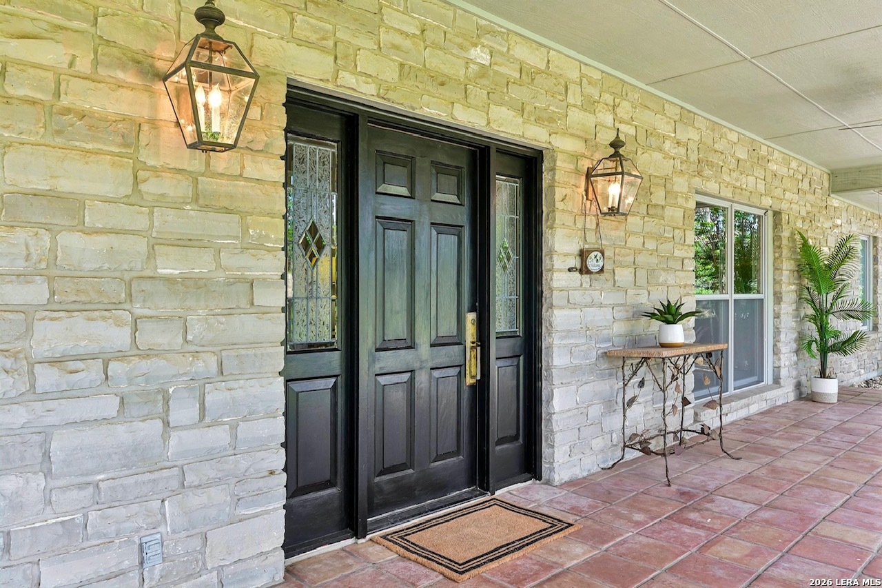 283 W Lacey Oak Parkway Kerrville TX 78028