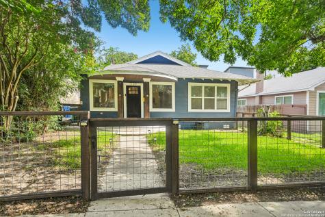 1139 W Russell Place San Antonio TX 78201