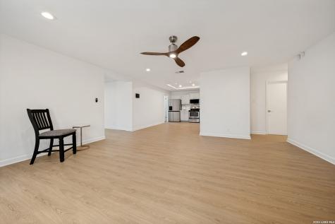12915 Hunters Moon San Antonio TX 78249