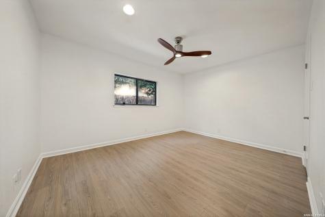 12915 Hunters Moon San Antonio TX 78249