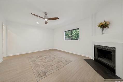 12915 Hunters Moon San Antonio TX 78249