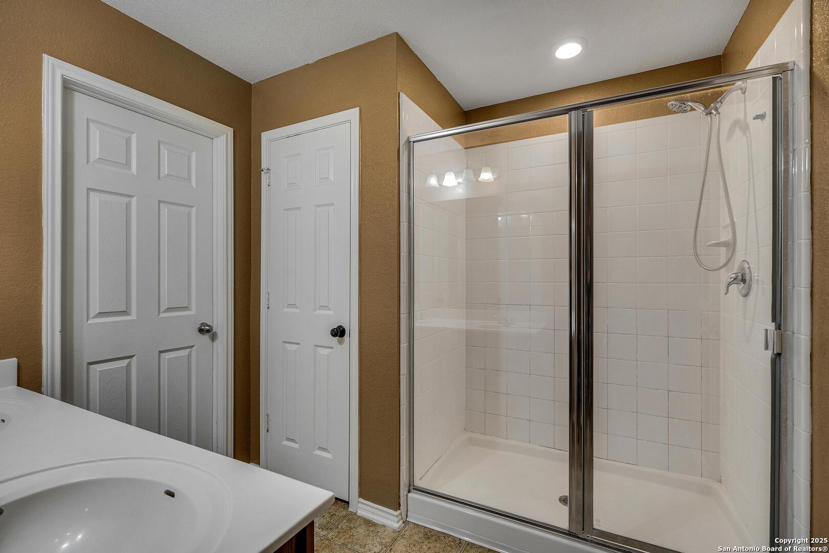 1411 Hummingbird San Antonio TX 78245