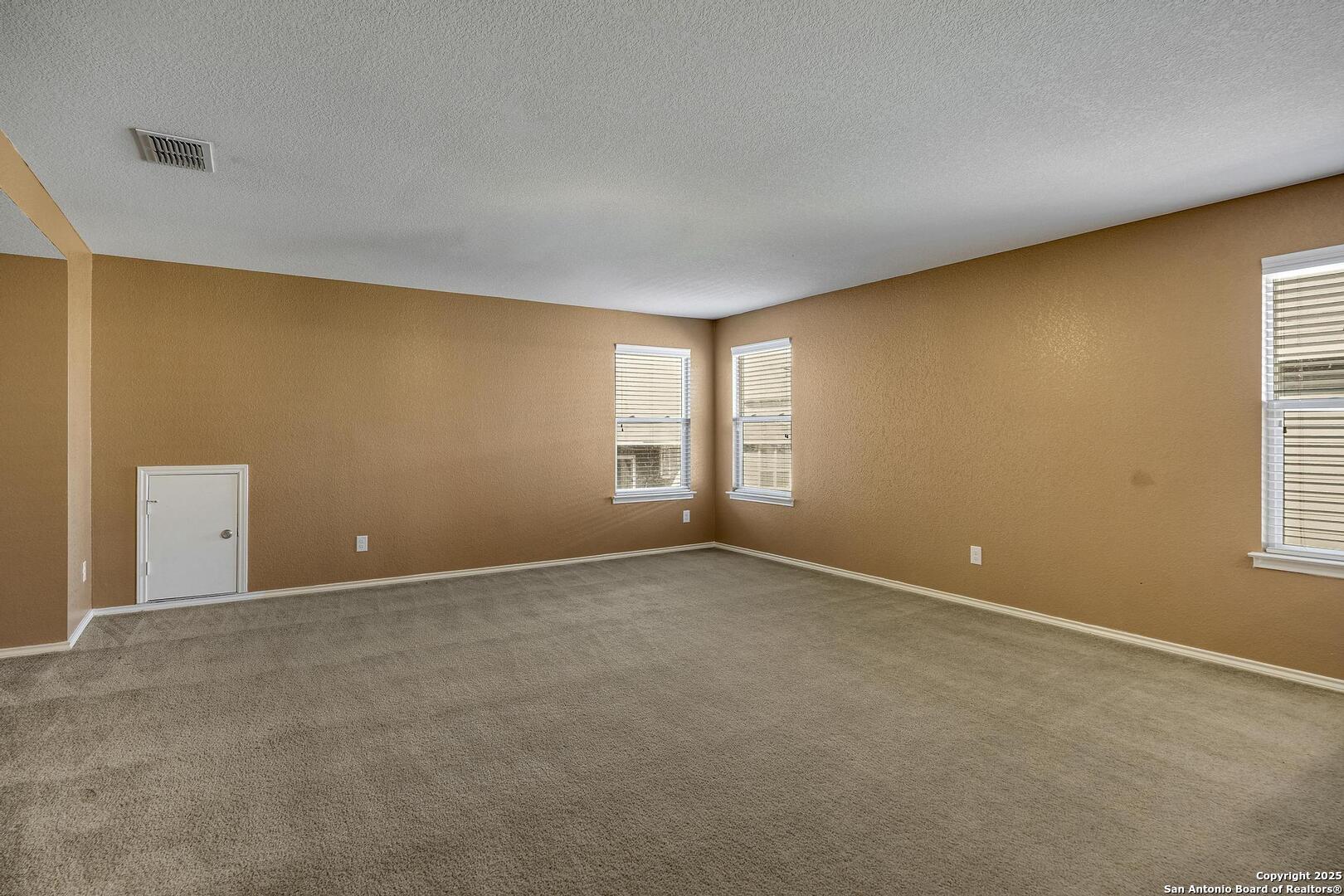 1411 Hummingbird San Antonio TX 78245