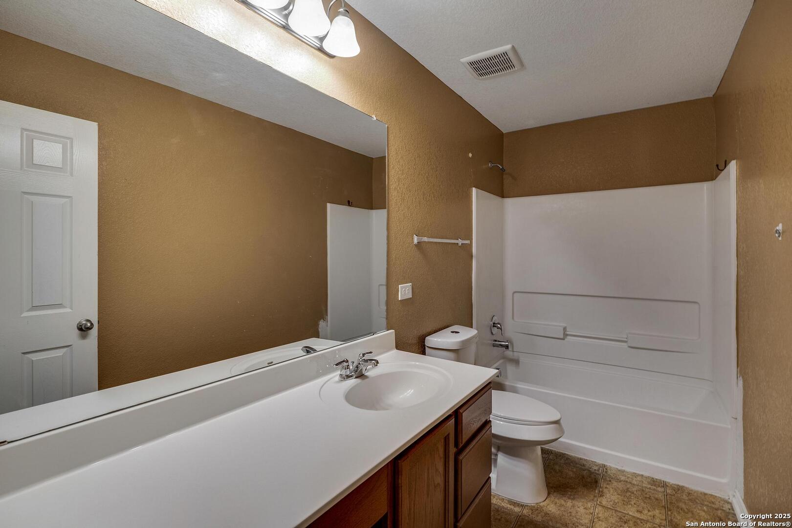 1411 Hummingbird San Antonio TX 78245