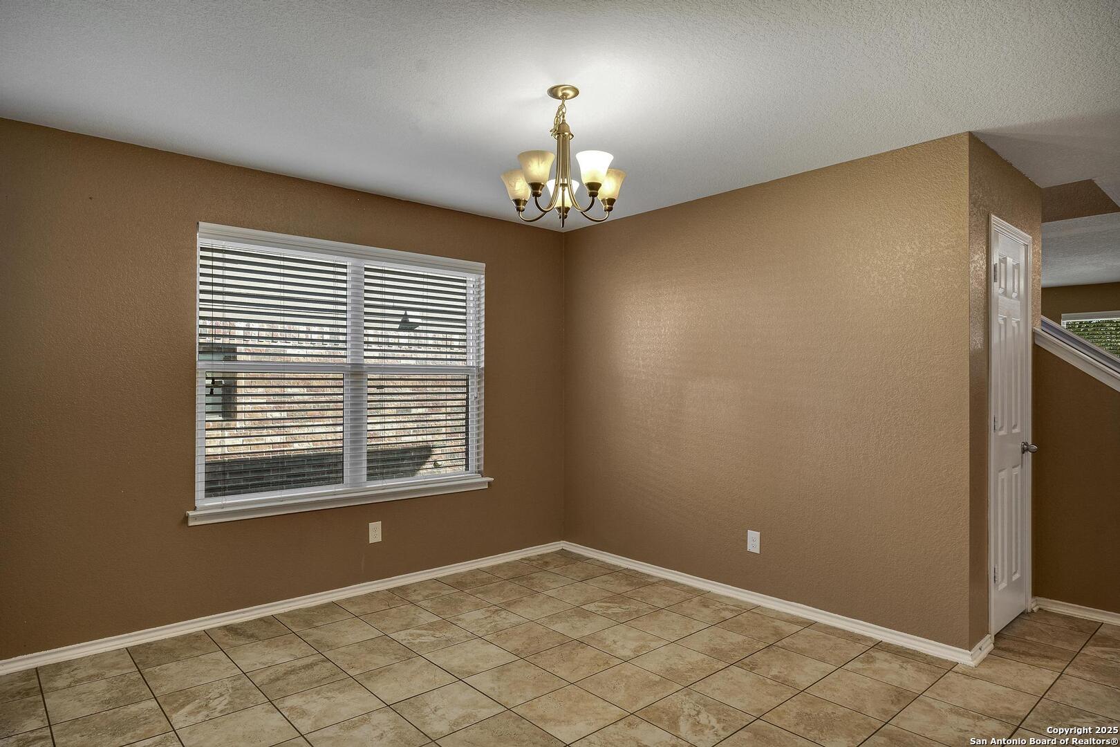 1411 Hummingbird San Antonio TX 78245