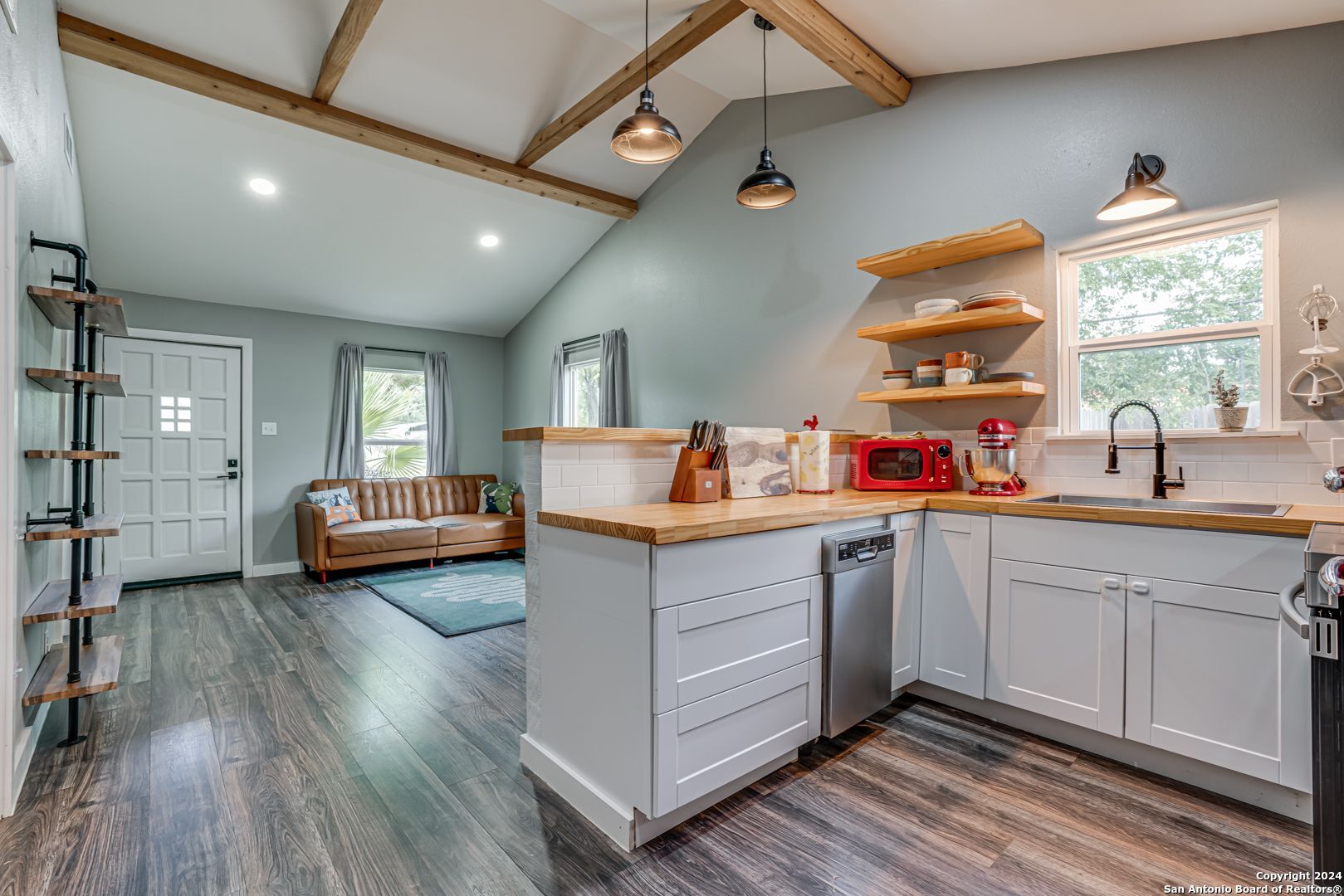 18058 Lagloria Road Elmendorf TX 78112