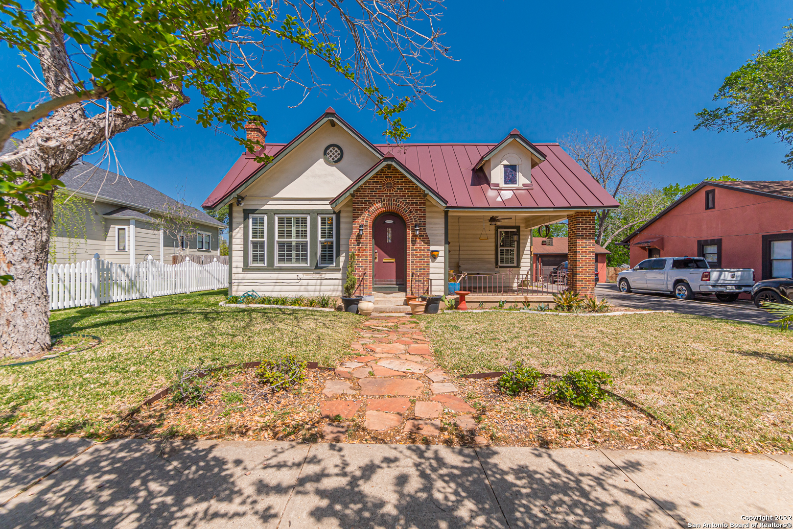 611 S Austin Street Seguin TX 78155