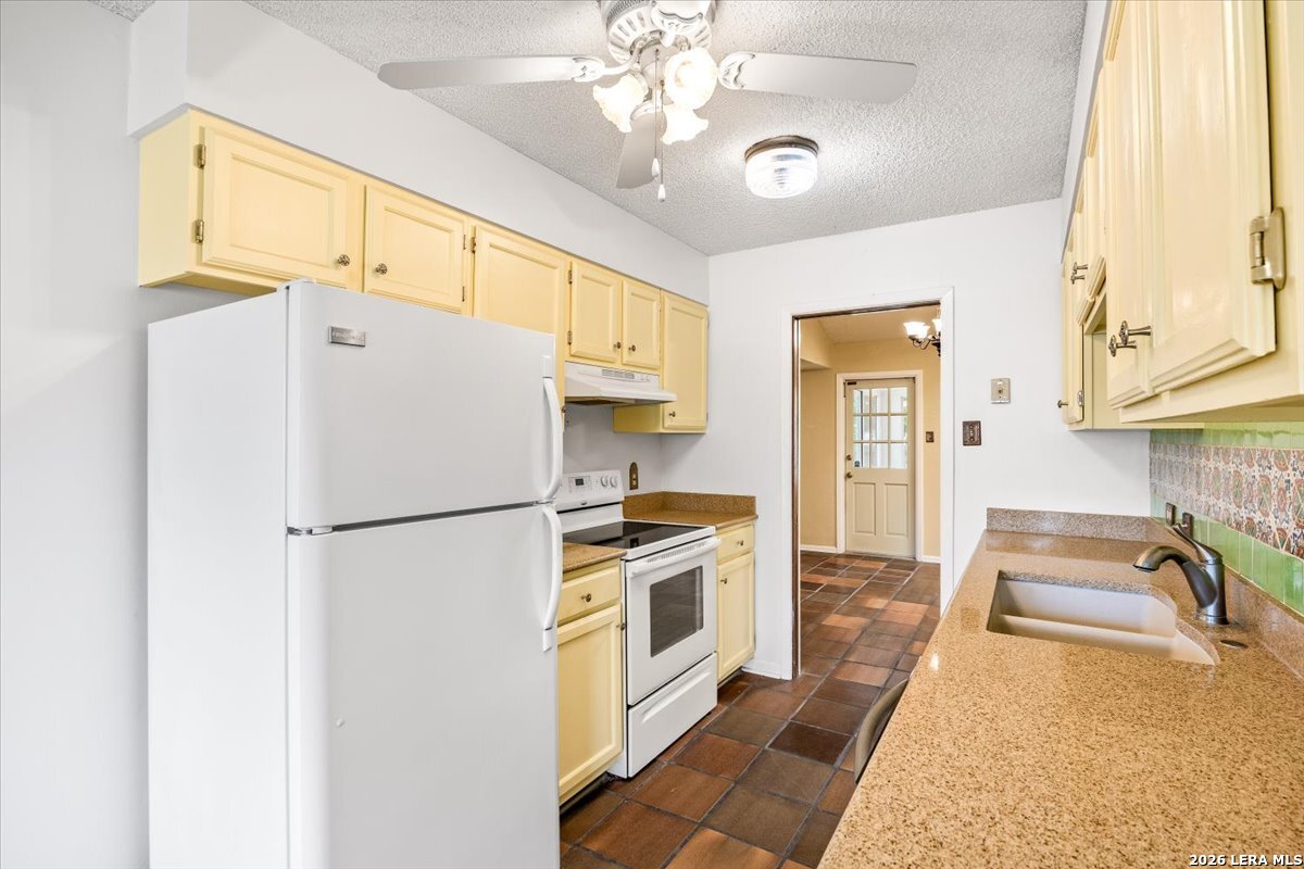 1722 Timber Oak Street San Antonio TX 78232
